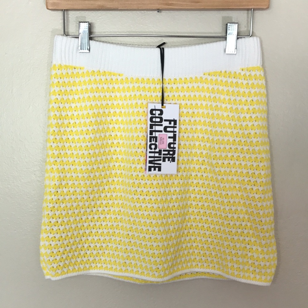 NEW Future Collective Crochet Mini Skirt. M - Picture 2 of 7